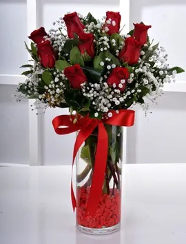 Vazoda 9 Kırmızı Gül